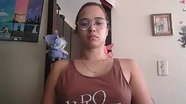 trianabell online show from 05/10/26, 04:56