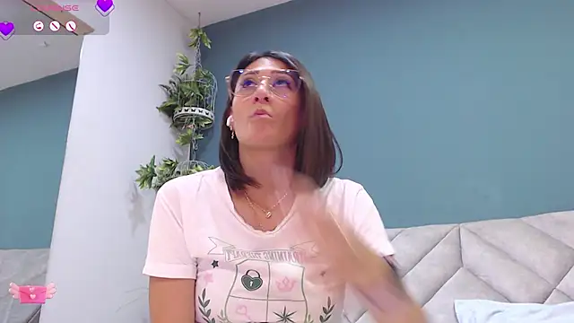 SharisWillian online show from 02/06/25, 06:18