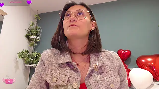 SharisWillian online show from 02/15/25, 04:03