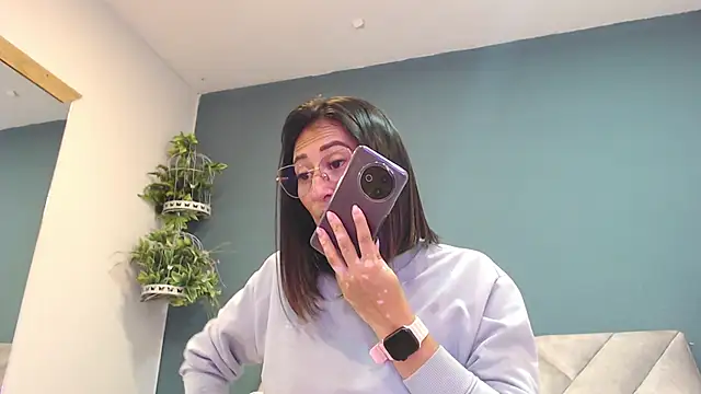 SharisWillian online show from 02/05/26, 03:44