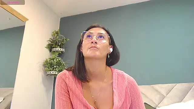 SharisWillian online show from 02/18/26, 03:24