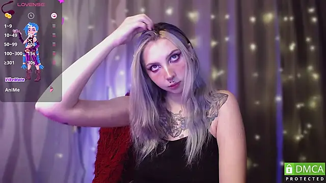 JustMeowGirl online show from 12/03/24, 09:55