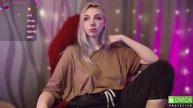 JustMeowGirl online show from 02/08/25, 09:03