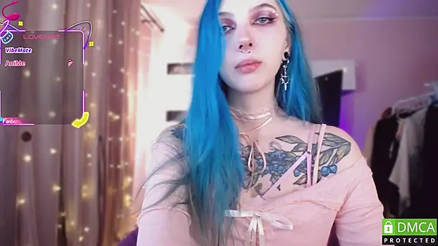 JustMeowGirl online show from 11/28/25, 05:10