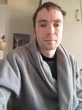 Snapshot of Schnubby1 chatting on 01/16/25, 01:14 Schnubby1 online show from 01/16/25, 01:14