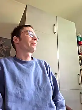 Snapshot of Schnubby1 chatting on 03/14/25, 03:47 Schnubby1 online show from 03/14/25, 03:47