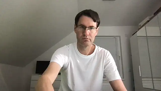 zxzx cam1 online show from 12/03/24, 04:06