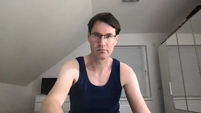 zxzx cam1 online show from 03/17/25, 03:50