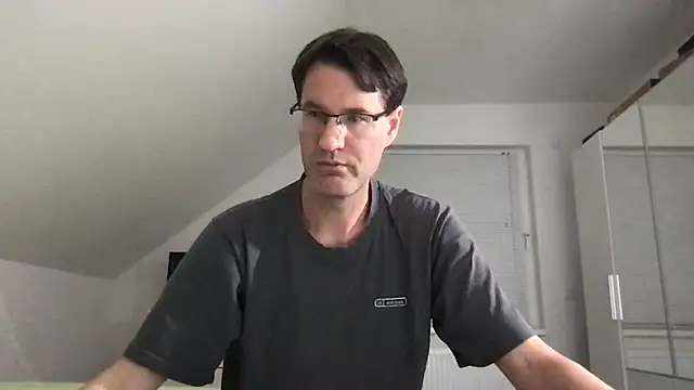 zxzx cam1 online show from 10/18/25, 09:15