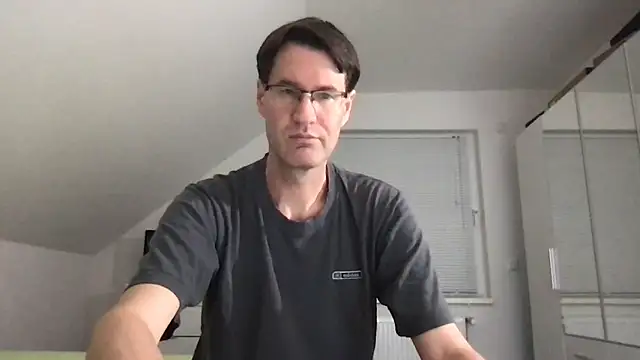 zxzx cam1 online show from 10/20/25, 07:36