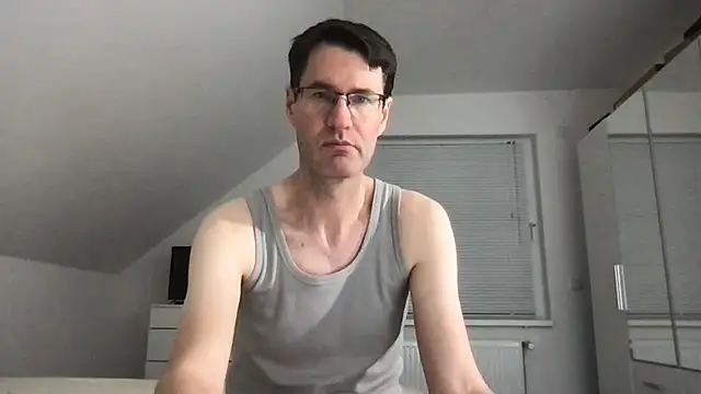 zxzx cam1 online show from 12/05/25, 06:26