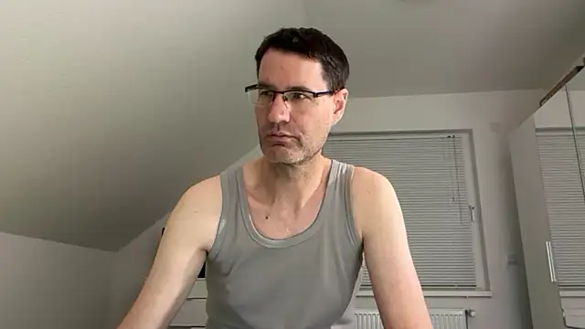 zxzx cam1 online show from 02/08/26, 06:00