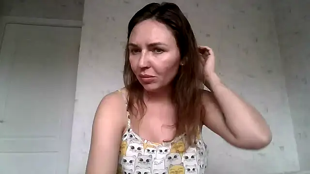 AngelinaLove28 online show from 05/31/26, 07:37