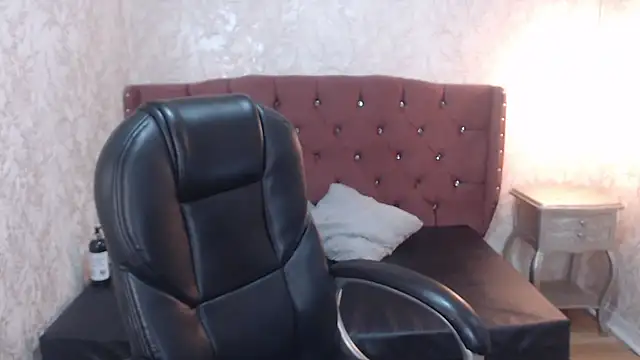 charlottemoonxz online show from 02/24/25, 11:09