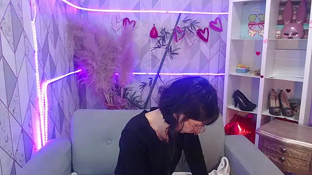 charlottemoonxz online show from 09/15/25, 07:47