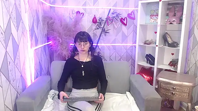 charlottemoonxz online show from 10/15/25, 07:58