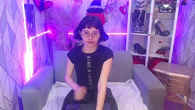 charlottemoonxz online show from 10/20/25, 05:35