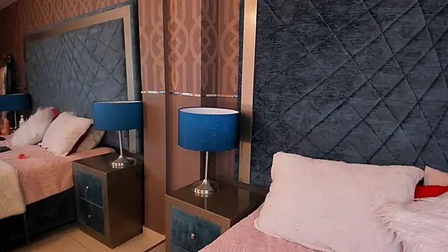 AdelaineBest online show from 02/04/25, 04:26