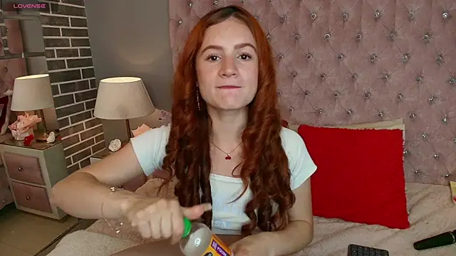 AdelaineBest online show from 02/12/25, 08:49