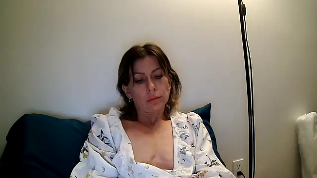 anechka1 online show from 04/25/26, 03:42