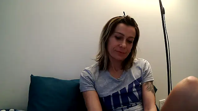 Snapshot of anechka1 chatting on 05/13/26, 11:33 anechka1 online show from 05/13/26, 11:33