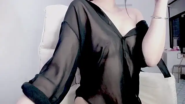 Snapshot of _OMO_ chatting on 12/11/24, 05:37  OMO  online show from 12/11/24, 05:37