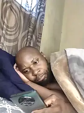 Snapshot of Stallion100 chatting on 12/19/24, 03:40 Stallion100 online show from 12/19/24, 03:40