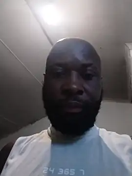 Snapshot of Stallion100 chatting on 11/02/25, 04:04 Stallion100 online show from 11/02/25, 04:04