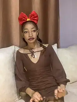 Snapshot of GoddessVee chatting on 12/20/24, 11:58 GoddessVee online show from 12/20/24, 11:58