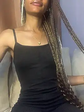 Snapshot of GoddessVee chatting on 03/14/25, 02:30 GoddessVee online show from 03/14/25, 02:30