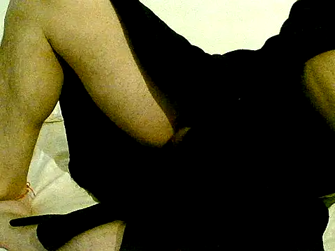 Snapshot of pollarikaaa chatting on 10/23/25, 10:08 pollarikaaa online show from 10/23/25, 10:08