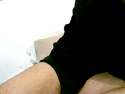 Snapshot of pollarikaaa chatting on 12/02/25, 11:11 pollarikaaa online show from 12/02/25, 11:11