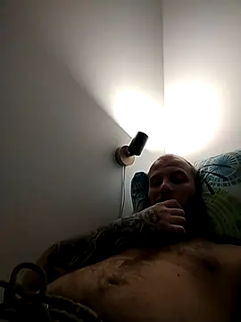 Snapshot of AbukLoko chatting on 03/08/25, 08:35 AbukLoko online show from 03/08/25, 08:35