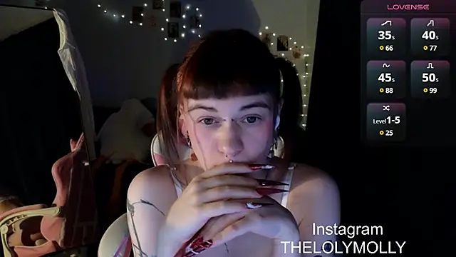 Snapshot of LolyMolli chatting on 01/19/25, 05:07 LolyMolli online show from 01/19/25, 05:07