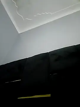 julietunderwoood online show from 02/06/26, 08:01