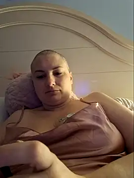 MilfyMrsRobinson online show from 05/02/26, 10:09