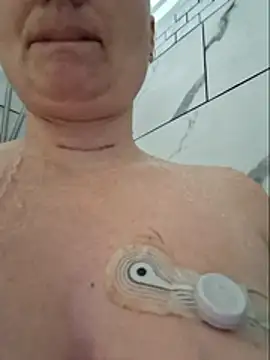 Snapshot of MilfyMrsRobinson chatting on 05/06/26, 07:41 MilfyMrsRobinson online show from 05/06/26, 07:41