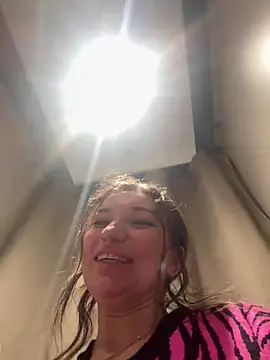 Snapshot of MooonReal chatting on 03/01/26, 05:42 MooonReal online show from 03/01/26, 05:42