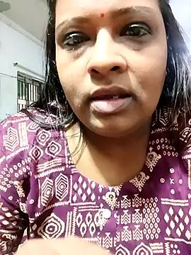 Snapshot of Love_Jenny chatting on 02/13/26, 04:41 Love Jenny online show from 02/13/26, 04:41