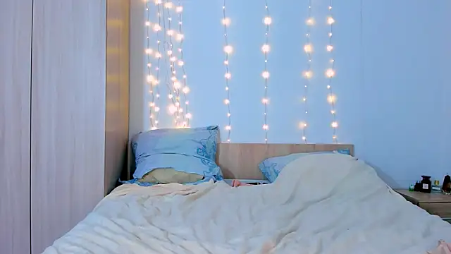 evelinal ove online show from 02/13/25, 04:07