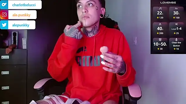 charlotbelucci  online show from 11/18/25, 10:20