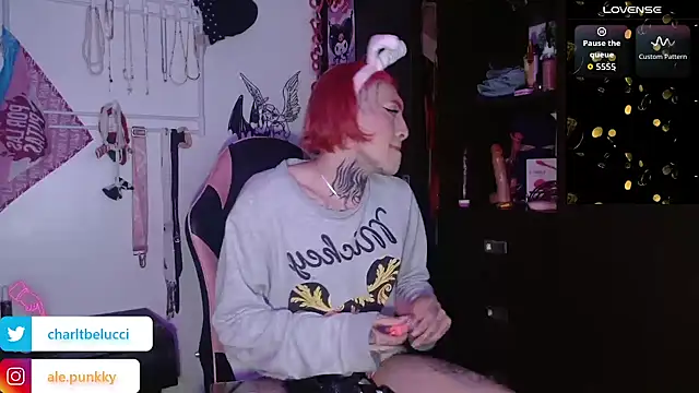 charlotbelucci  online show from 02/06/26, 08:07