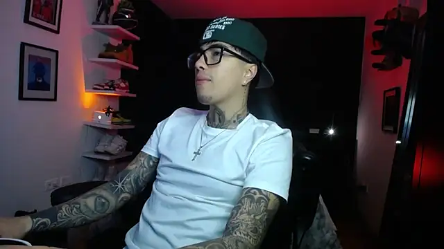 jung dragon online show from 10/27/25, 01:31