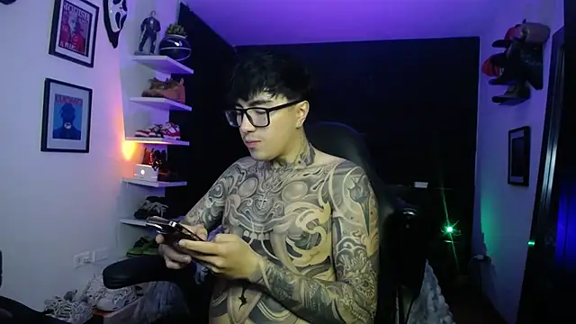 jung dragon online show from 11/13/25, 02:32