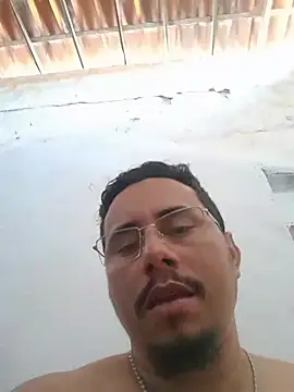 luissilva0071 online show from 10/29/25, 12:07