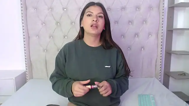 Abril Squirt online show from 12/04/25, 08:39