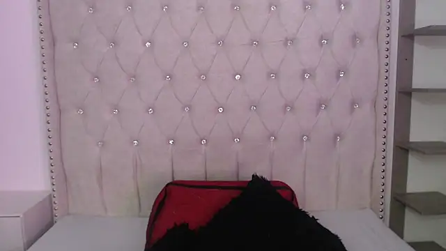 Abril Squirt online show from 12/18/25, 12:17