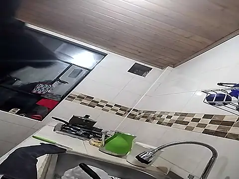 Snapshot of ToysSex_1 chatting on 12/03/25, 01:24 ToysSex 1 online show from 12/03/25, 01:24