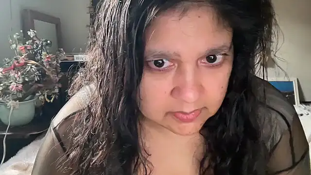 Snapshot of MelanieFawker chatting on 10/10/25, 02:16 MelanieFawker online show from 10/10/25, 02:16