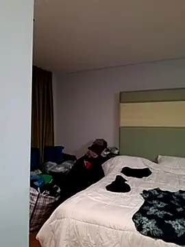 Snapshot of pinkpassionpleaser chatting on 03/19/25, 10:44 pinkpassionpleaser online show from 03/19/25, 10:44